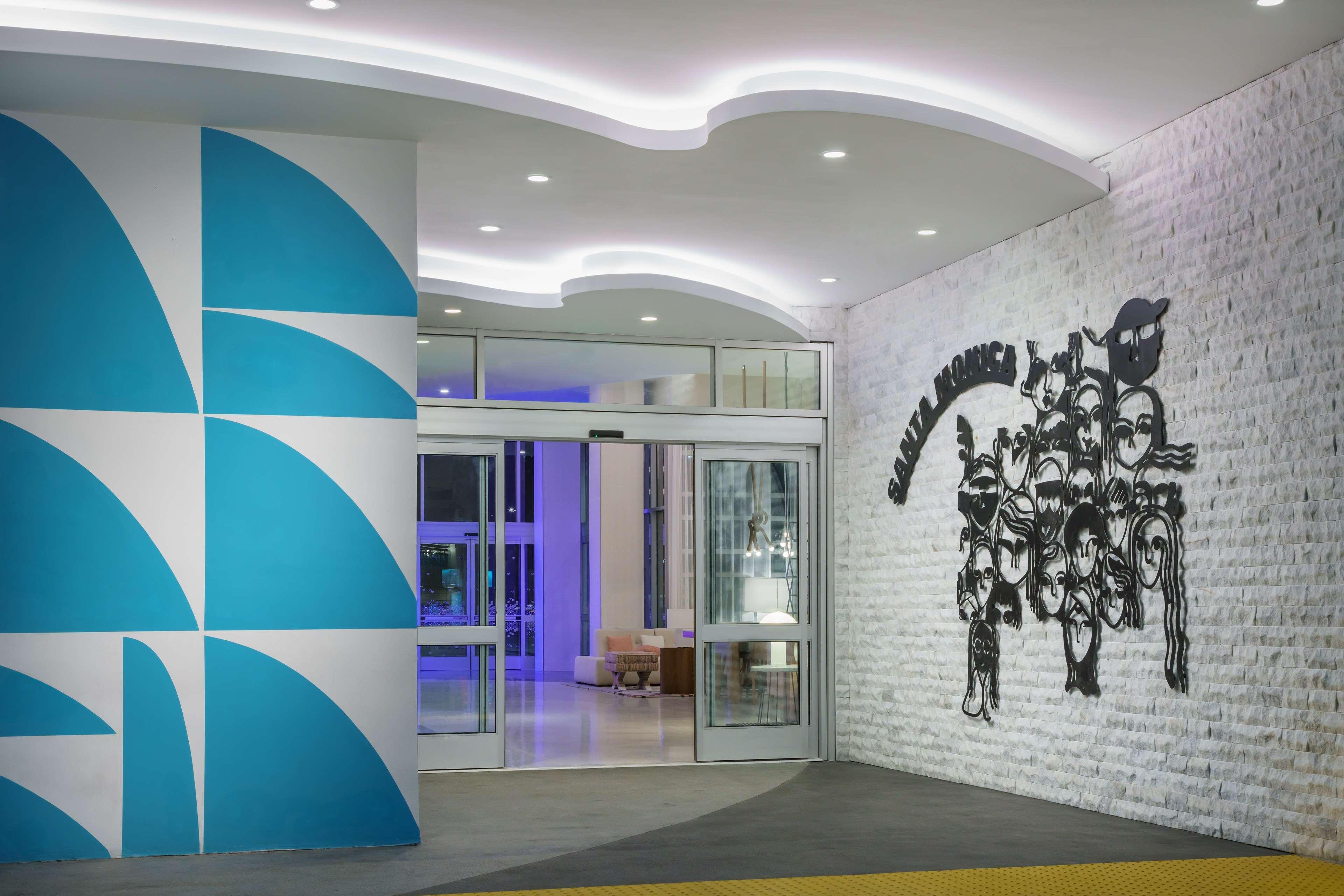 Hampton Inn & Suites Санта-Моника Экстерьер фото
