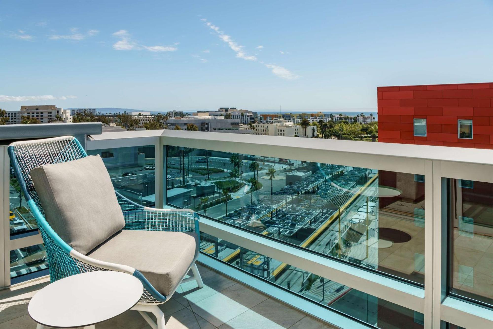 Hampton Inn & Suites Санта-Моника Экстерьер фото