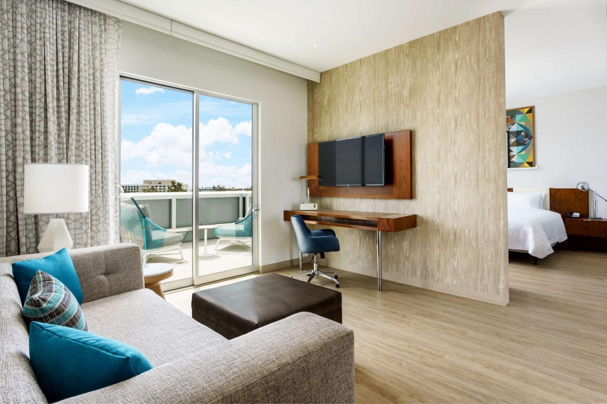 Hampton Inn & Suites Санта-Моника Экстерьер фото